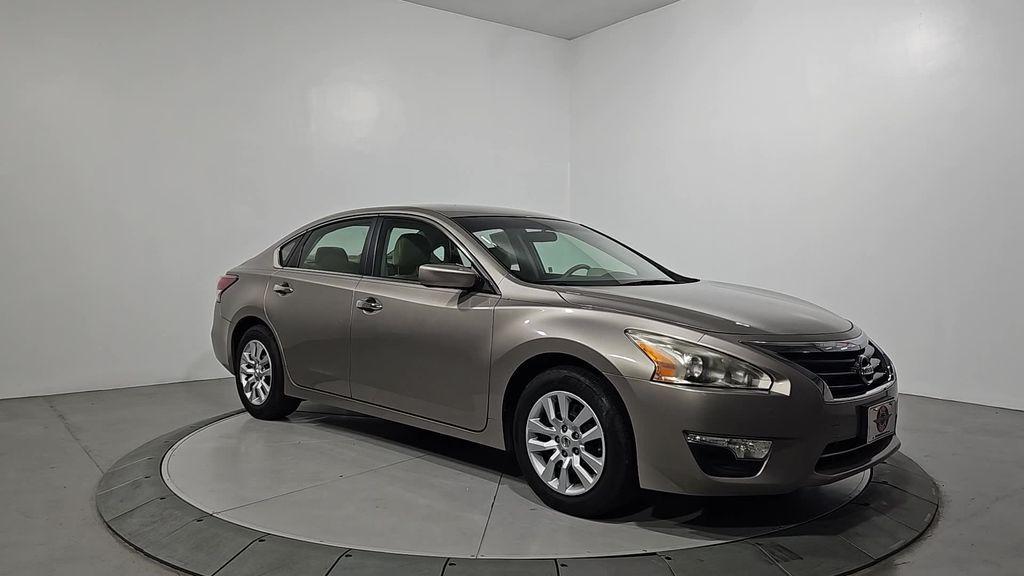 used 2014 Nissan Altima car, priced at $10,933