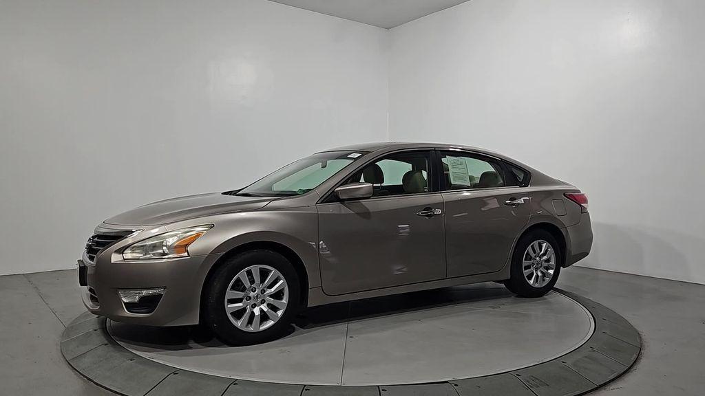 used 2014 Nissan Altima car, priced at $10,933
