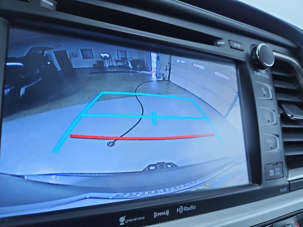 used 2019 Toyota Highlander car, priced at $26,367
