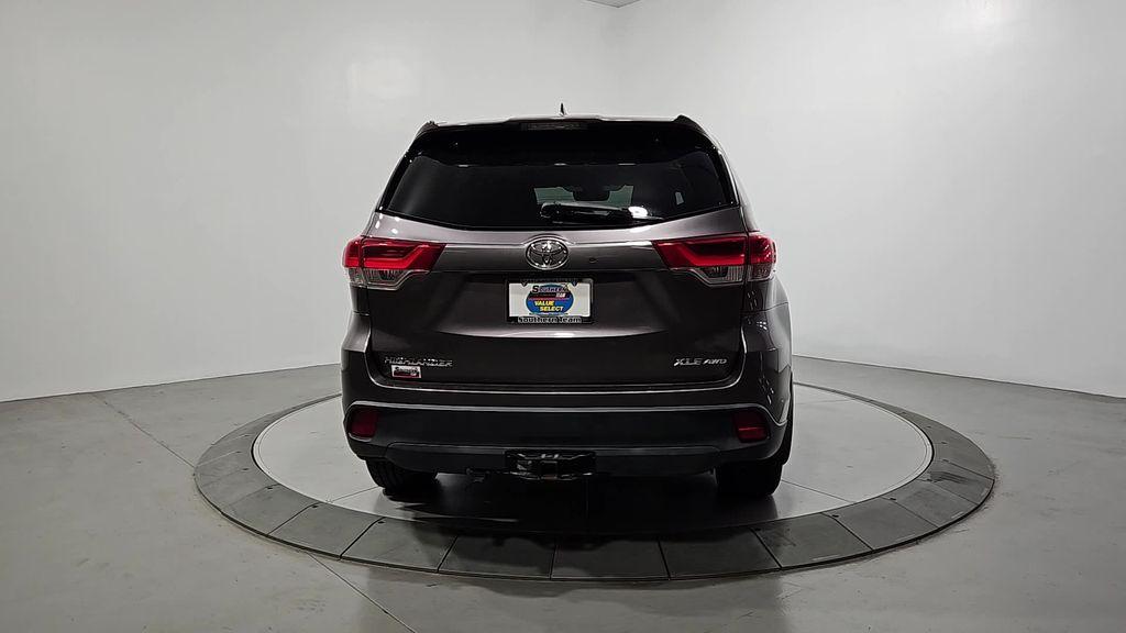 used 2019 Toyota Highlander car, priced at $26,367