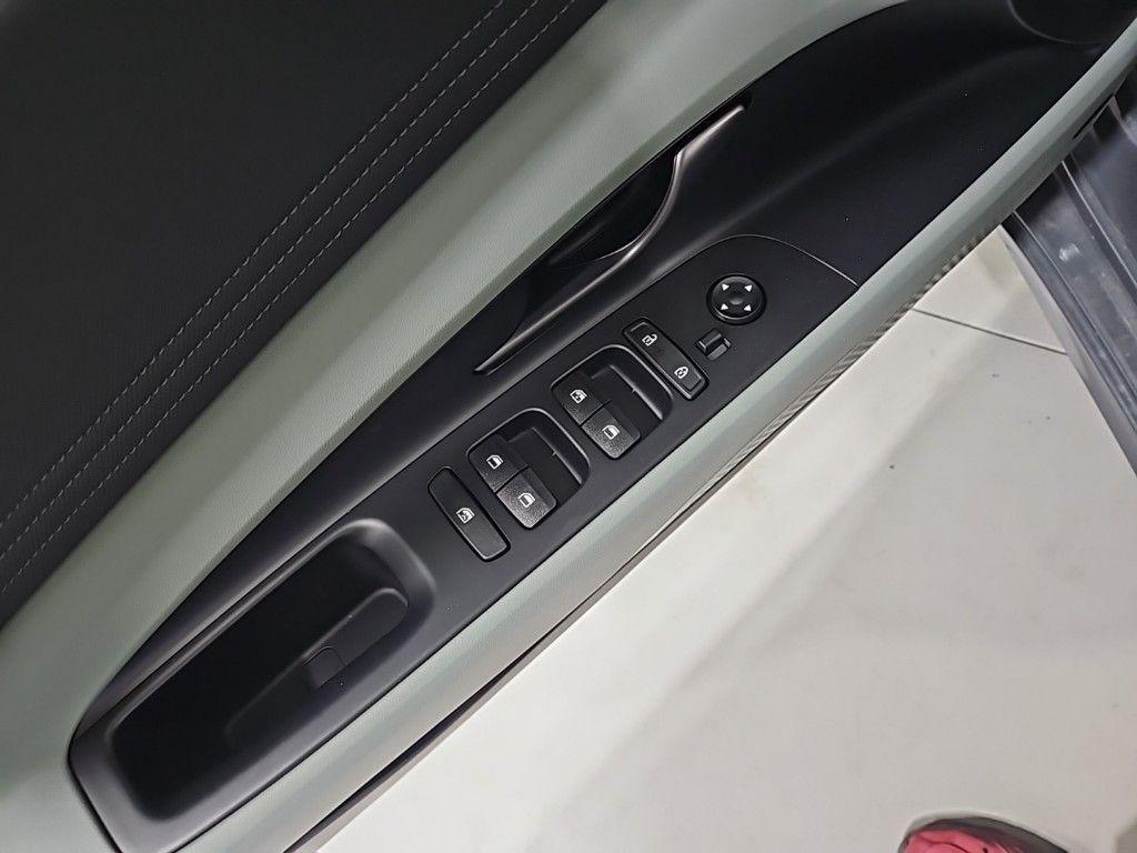 new 2025 Hyundai ELANTRA HEV car, priced at $29,109
