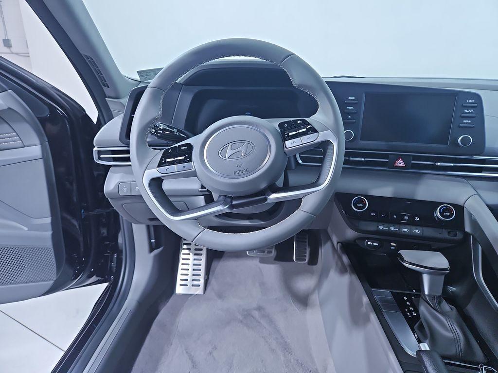new 2025 Hyundai Elantra car, priced at $22,986