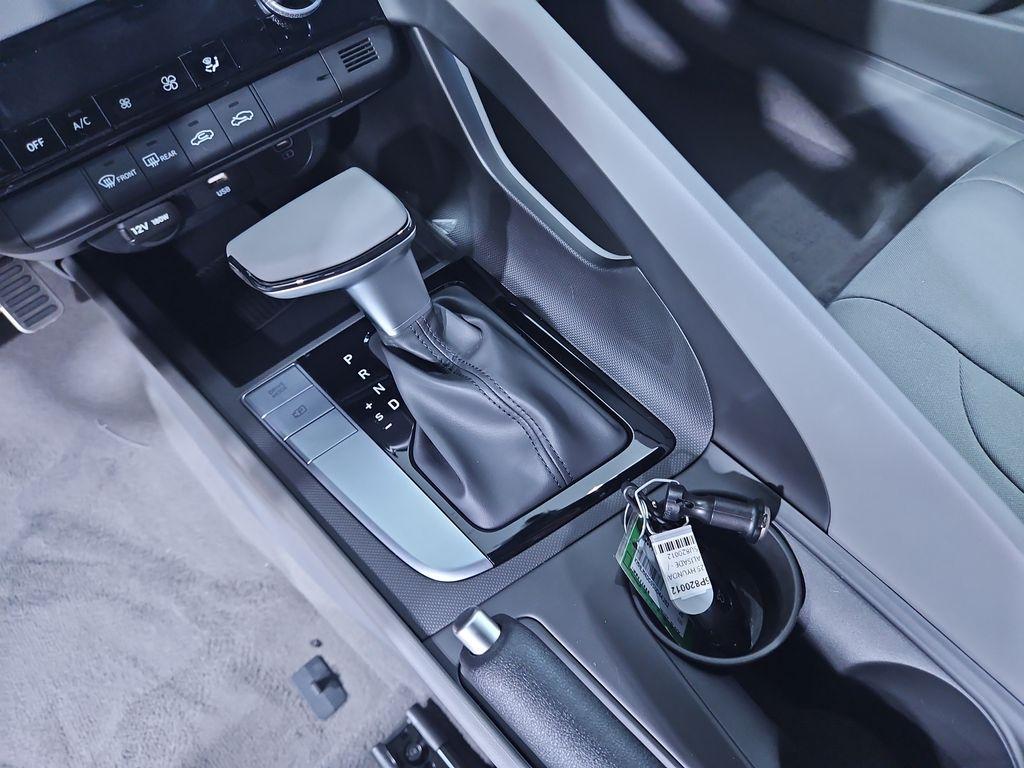 new 2025 Hyundai Elantra car, priced at $22,986