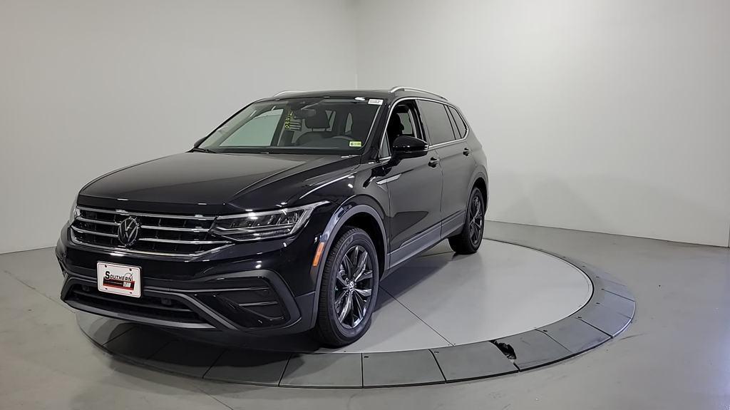 new 2024 Volkswagen Tiguan car, priced at $32,302