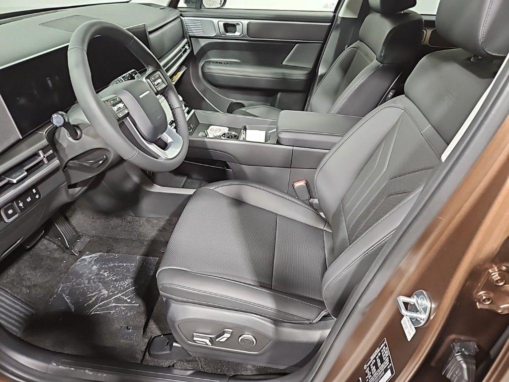 new 2025 Hyundai Santa Fe car, priced at $40,832