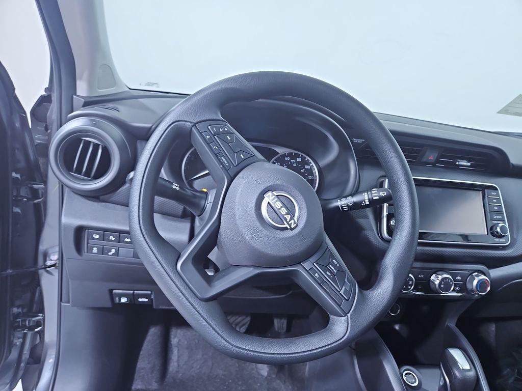 new 2025 Nissan Kicks Play car, priced at $22,757