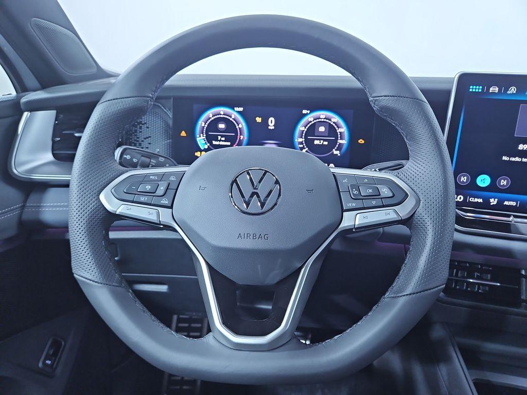 new 2025 Volkswagen Tiguan car, priced at $37,832