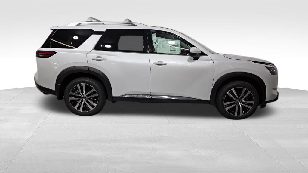 new 2025 Nissan Pathfinder car, priced at $49,549