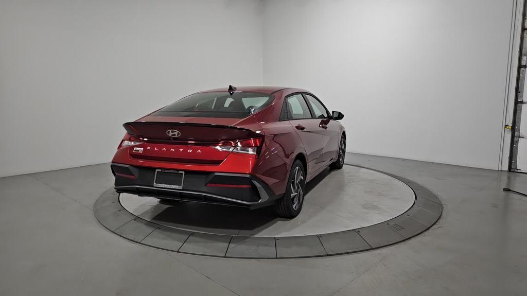 new 2025 Hyundai Elantra car, priced at $23,172