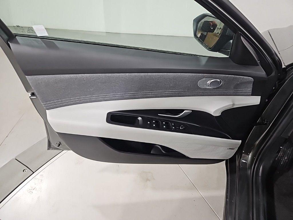 new 2025 Hyundai ELANTRA HEV car, priced at $28,632