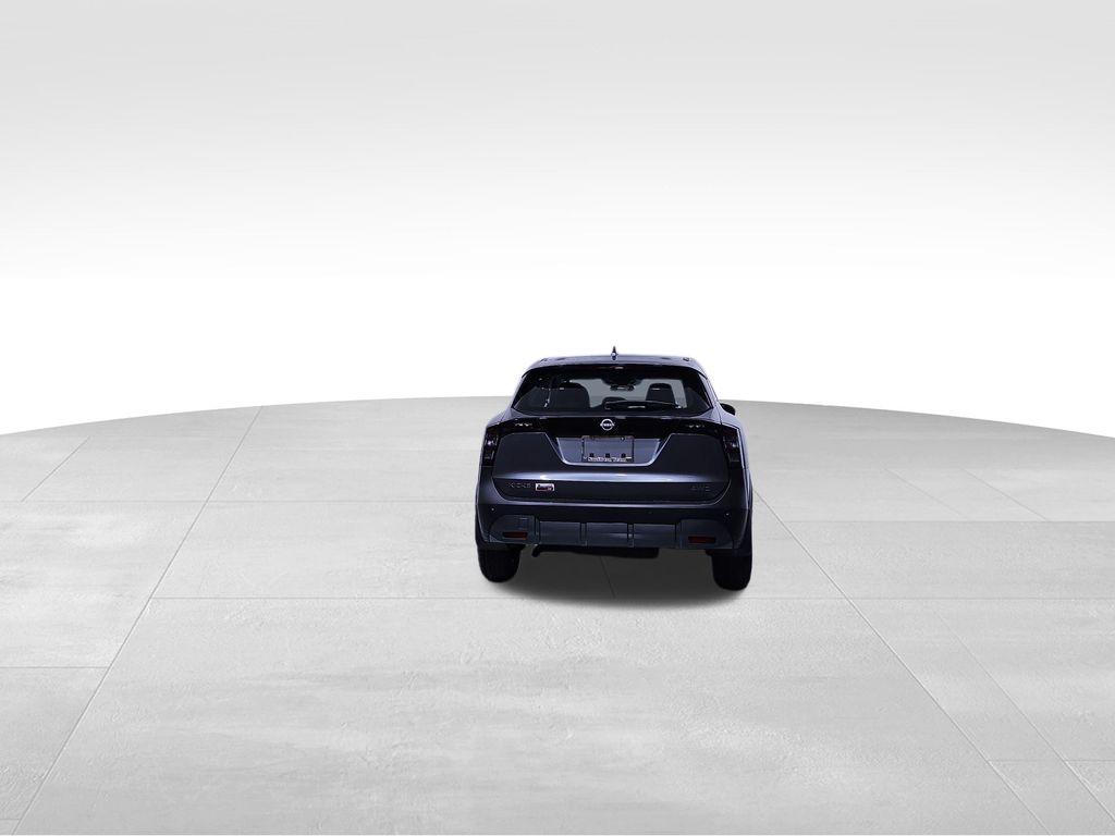 new 2025 Nissan Kicks car, priced at $23,686