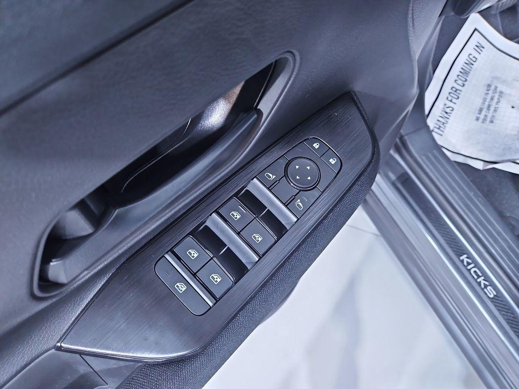 new 2025 Nissan Kicks car, priced at $23,686