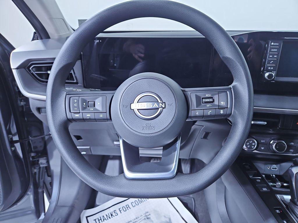 new 2025 Nissan Kicks car, priced at $23,686