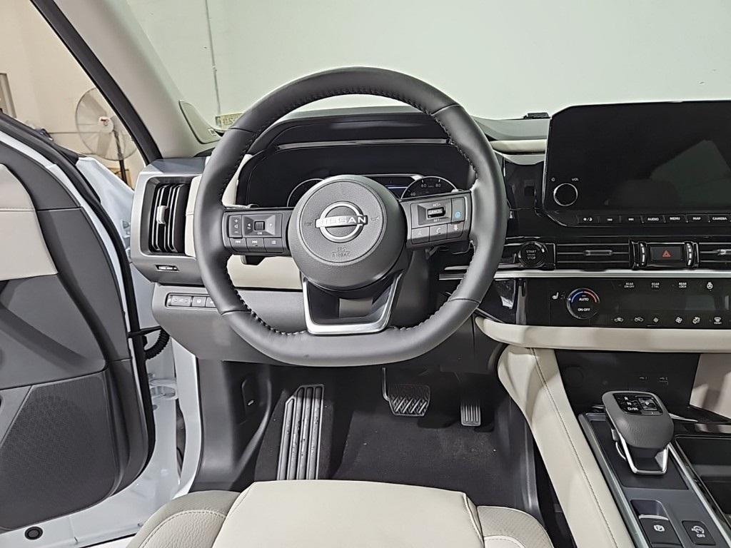 new 2025 Nissan Pathfinder car, priced at $52,383