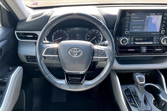 used 2021 Toyota Highlander car, priced at $32,249