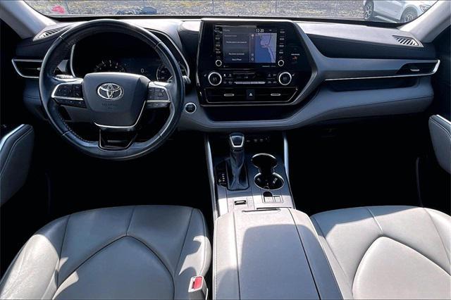 used 2021 Toyota Highlander car, priced at $32,249