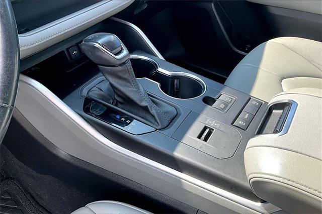 used 2021 Toyota Highlander car, priced at $32,249