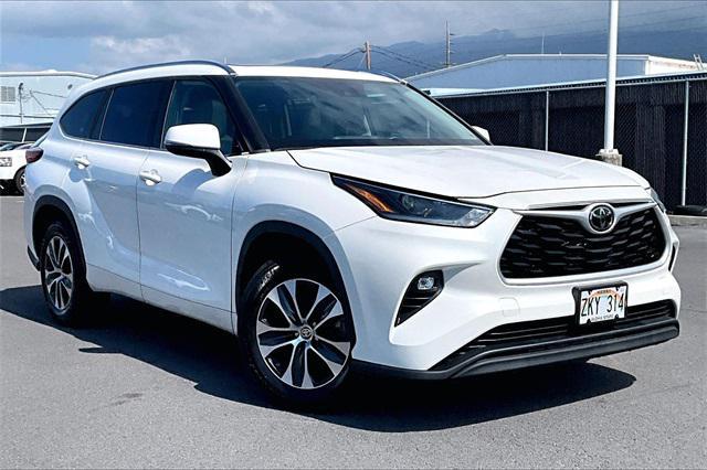 used 2021 Toyota Highlander car, priced at $32,249