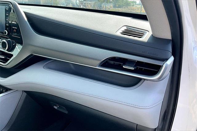 used 2021 Toyota Highlander car, priced at $32,249