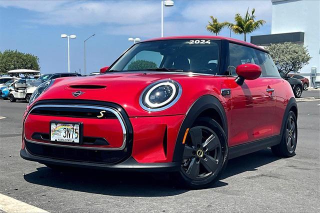 used 2024 MINI Hardtop car, priced at $26,495