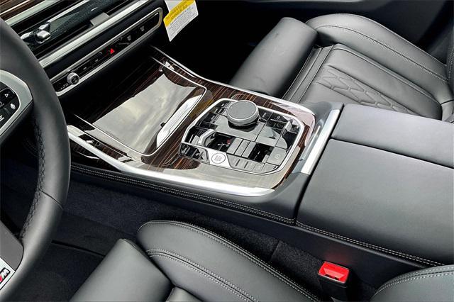 new 2025 BMW X7 car, priced at $100,975