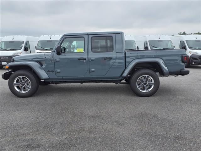 new 2024 Jeep Gladiator car, priced at $46,155