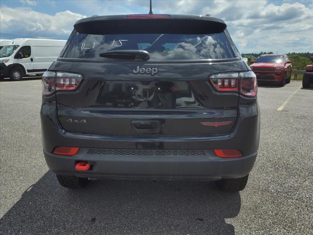 new 2024 Jeep Compass car, priced at $32,313