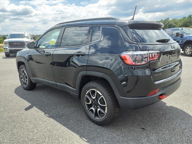 new 2024 Jeep Compass car, priced at $32,313