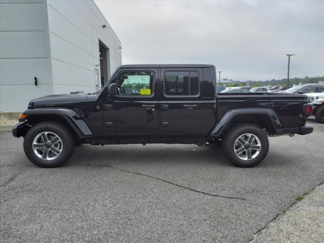 new 2024 Jeep Gladiator car, priced at $46,155