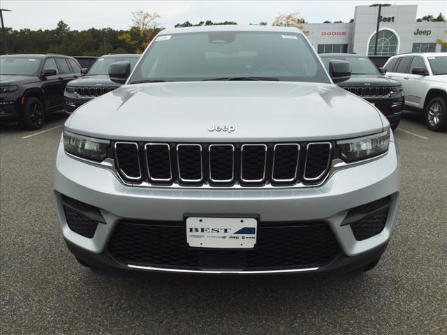 new 2024 Jeep Grand Cherokee car, priced at $34,221