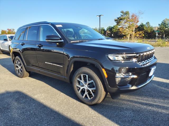 new 2025 Jeep Grand Cherokee car, priced at $43,320