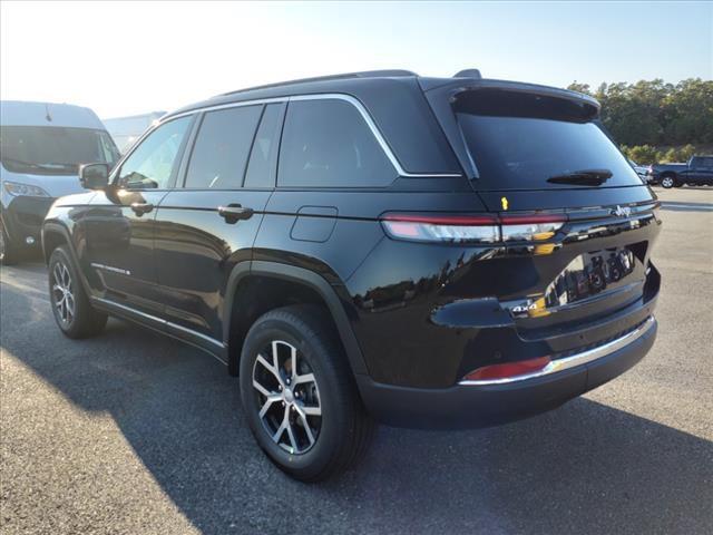 new 2025 Jeep Grand Cherokee car, priced at $43,320