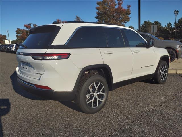 new 2025 Jeep Grand Cherokee car, priced at $42,754