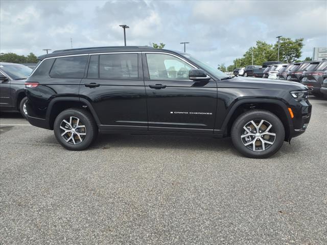 new 2024 Jeep Grand Cherokee L car, priced at $43,429