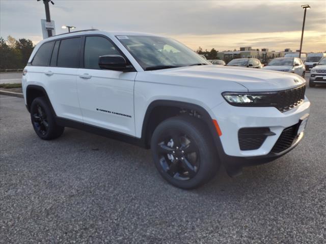 new 2025 Jeep Grand Cherokee car, priced at $42,628