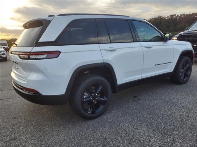 new 2025 Jeep Grand Cherokee car, priced at $42,628