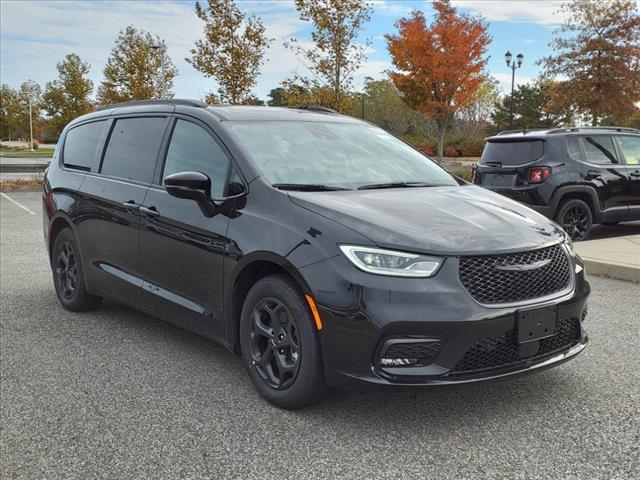 new 2024 Chrysler Pacifica Hybrid car, priced at $51,199