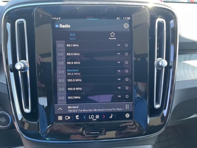 new 2025 Volvo XC40 car, priced at $44,000