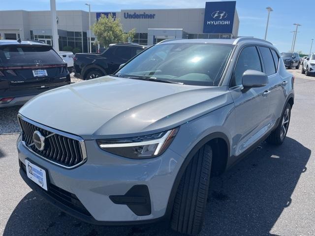 new 2025 Volvo XC40 car, priced at $44,000