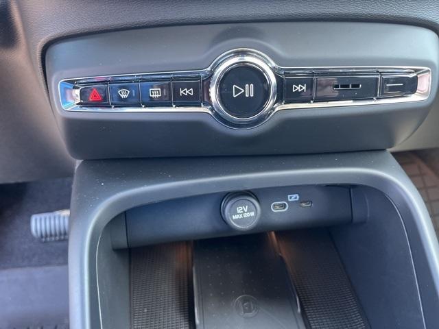 new 2025 Volvo XC40 car, priced at $44,000