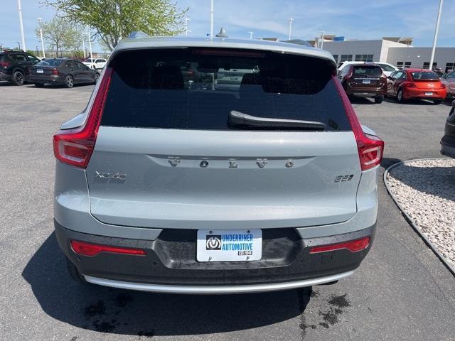 new 2025 Volvo XC40 car, priced at $44,000