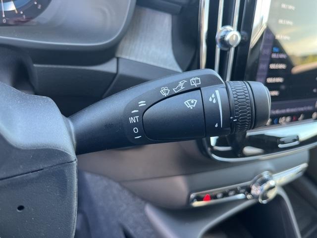 new 2025 Volvo XC40 car, priced at $44,000