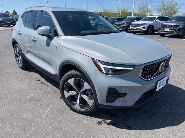 new 2025 Volvo XC40 car, priced at $44,000