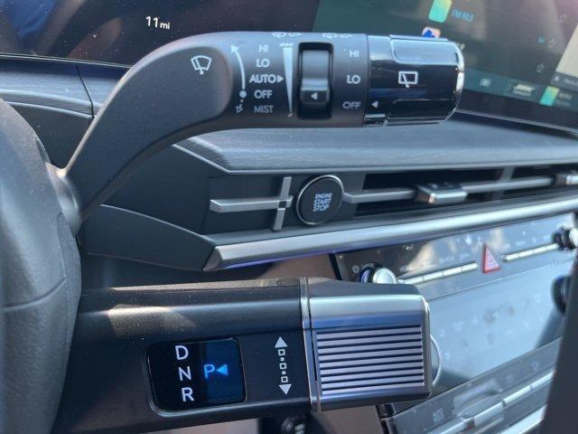 new 2025 Hyundai SANTA FE HEV car, priced at $47,000