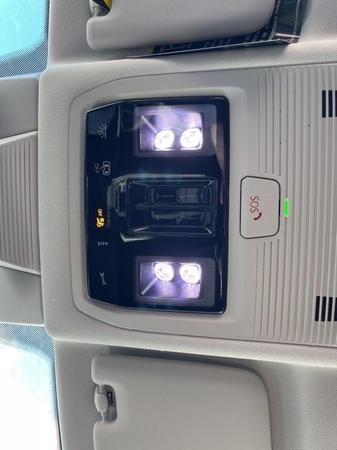 new 2025 Volkswagen Tiguan car, priced at $37,577