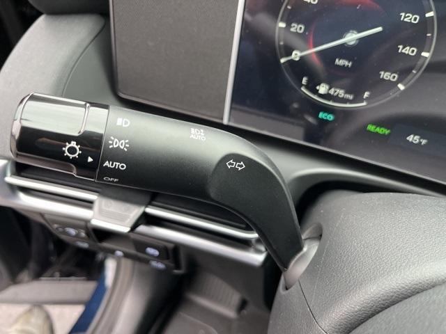 new 2026 Hyundai TUCSON Hybrid car, priced at $37,285