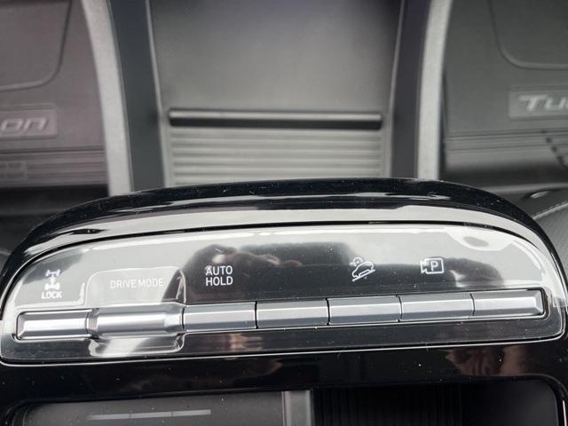 new 2026 Hyundai TUCSON Hybrid car, priced at $37,285