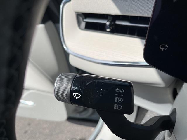 new 2025 Volvo EX90 car, priced at $80,000