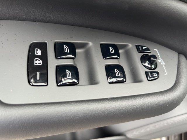 new 2025 Volvo XC90 Plug-In Hybrid car, priced at $69,995