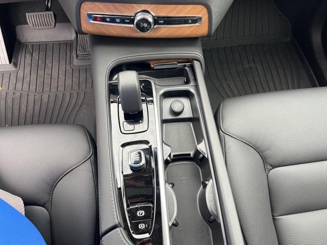 new 2025 Volvo XC90 Plug-In Hybrid car, priced at $69,995